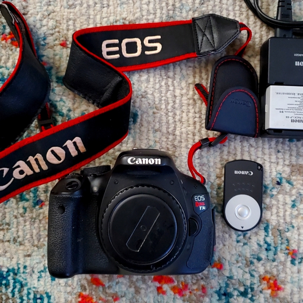 Canon EOS REBEL T3i